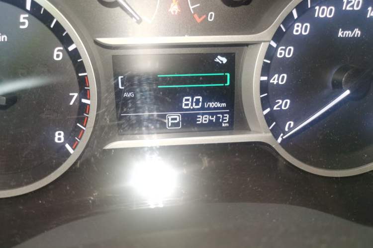 Used Nissan Lannia 2019 1.6L CVT Smart Connect Smart Cool Version China V Standard Odometer Close Up