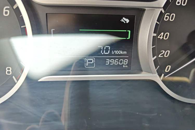 Used Nissan Lannia 2019 1.6L CVT Smart Connect Smart Cool Version China V Standard Odometer Close Up
