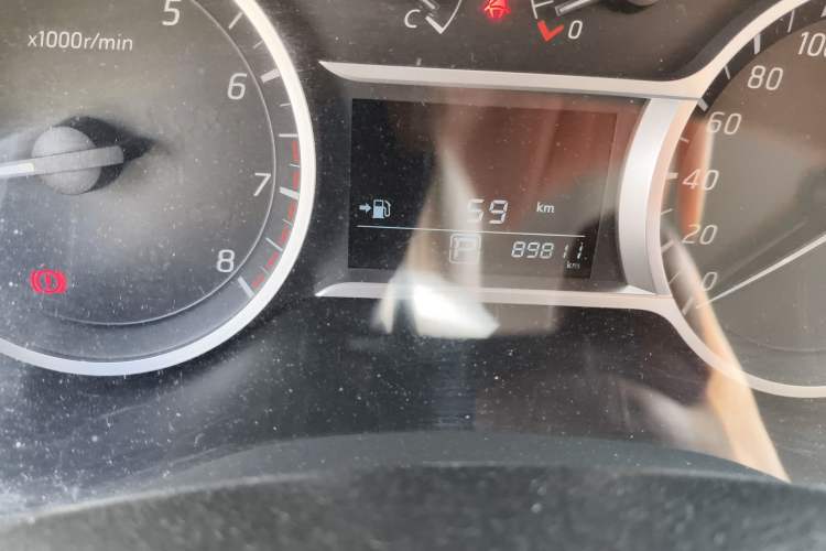 Used Nissan Lannia 2019 1.6L CVT Smart Connect Smart Cool Version China VI Standard Odometer Close Up
