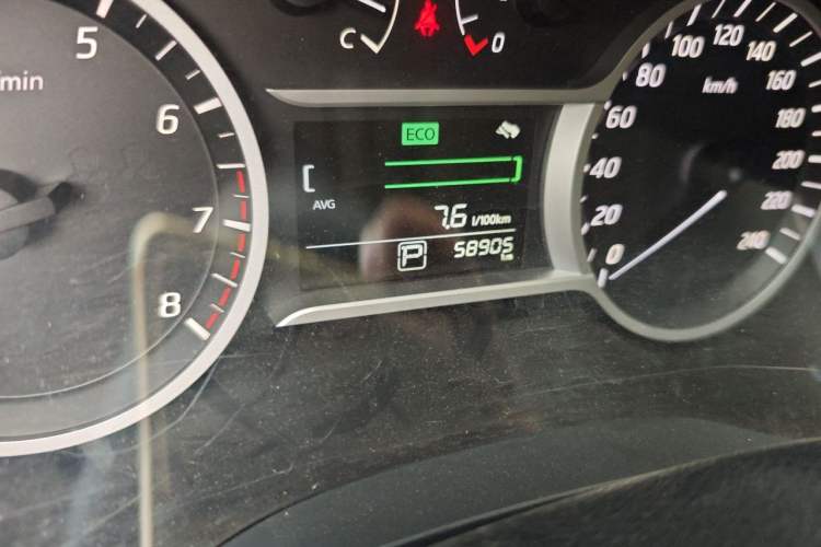 Used Nissan Lannia 2019 1.6L CVT Smart Connect Smart Cool Version China VI Standard Odometer Close Up