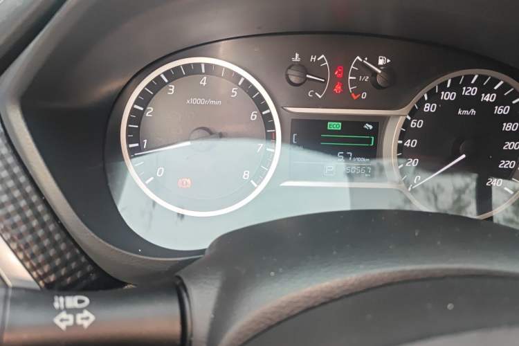 Used Nissan Lannia 2019 1.6L CVT Smart Connect Smart Cool Version China VI Standard Odometer Close Up