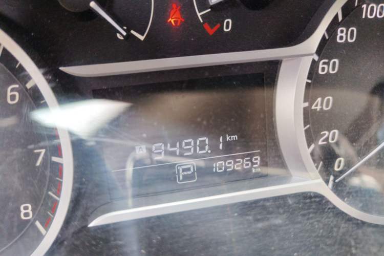 Used Nissan Lannia 2019 1.6L CVT Smart Connect Smart Cool Version China VI Standard Odometer Close Up