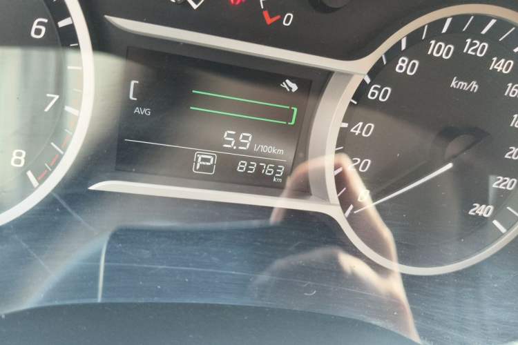 Used Nissan Lannia 2019 1.6L CVT Smart Connect Smart Cool Version China V Standard Odometer Close Up