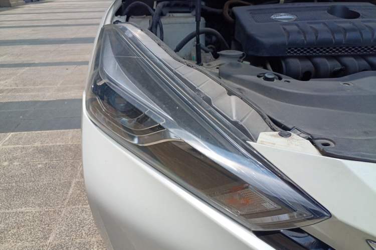 Used Nissan Lannia 2019 1.6L CVT Smart Connect Smart Cool Version China VI Standard Right Front Headlight