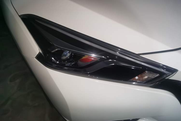 Used Nissan Lannia 2019 1.6L CVT Smart Connect Smart Cool Version China V Standard Right Front Headlight