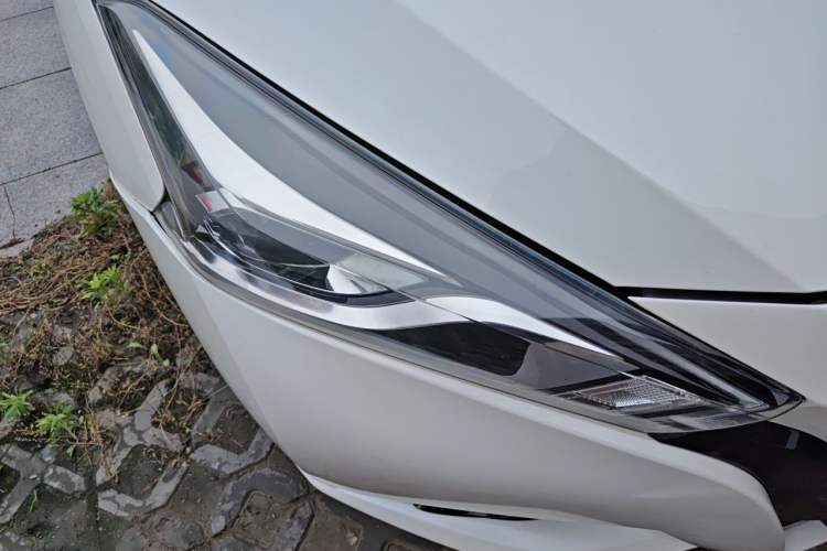 Used Nissan Lannia 2019 1.6L CVT Smart Connect Smart Cool Version China V Standard Right Front Headlight