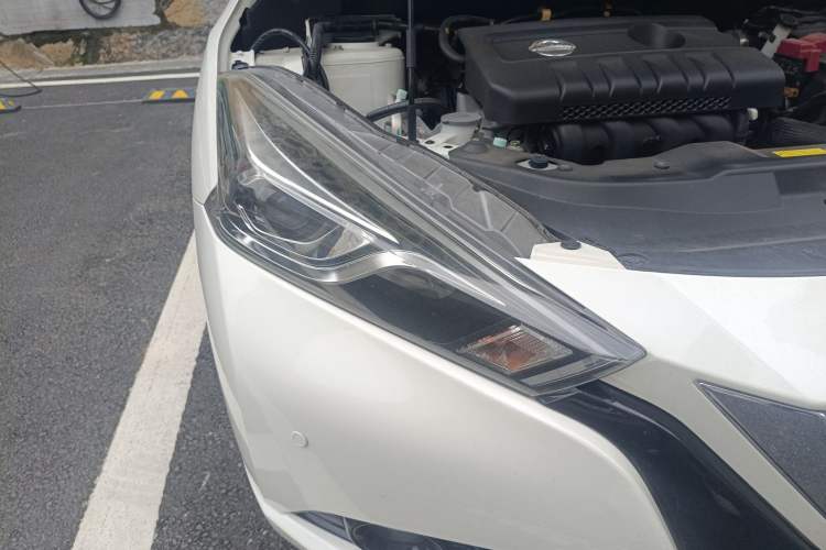 Used Nissan Lannia 2019 1.6L CVT Smart Connect Smart Cool Version China V Standard Right Front Headlight