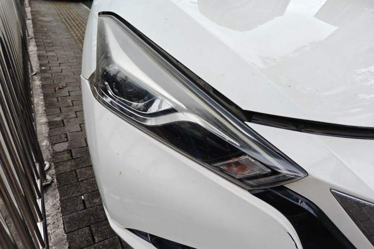 Used Nissan Lannia 2019 1.6L CVT Cool Edition China V Standard Right Front Headlight