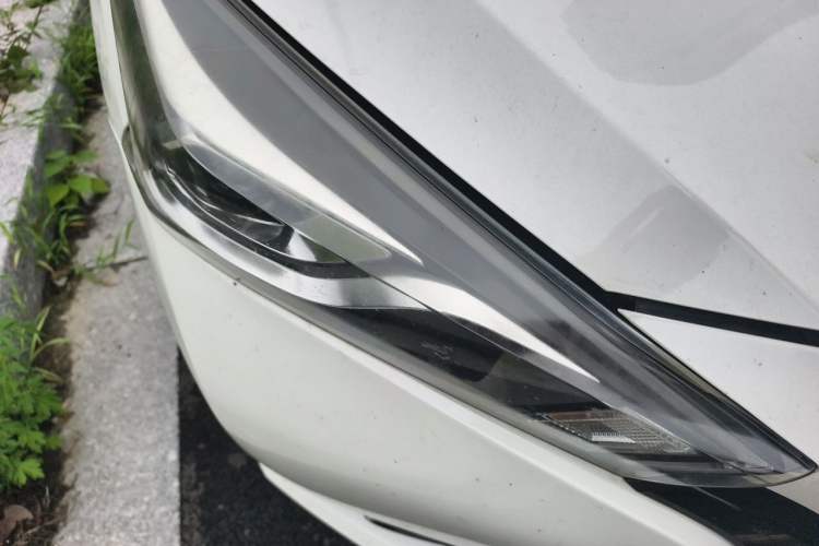 Used Nissan Lannia 2019 1.6L CVT Smart Connect Smart Cool Version China VI Standard Right Front Headlight