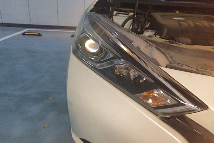 Used Nissan Lannia 2019 1.6L CVT Smart Connect Smart Cool Version China VI Standard Right Front Headlight