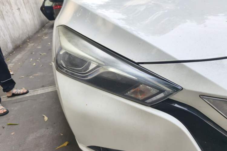 Used Nissan Lannia 2019 1.6L CVT Smart Connect Smart Cool Version China V Standard Right Front Headlight