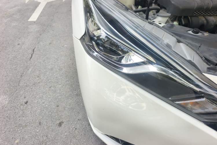 Used Nissan Lannia 2019 1.6L CVT Cool Edition China VI Right Front Headlight