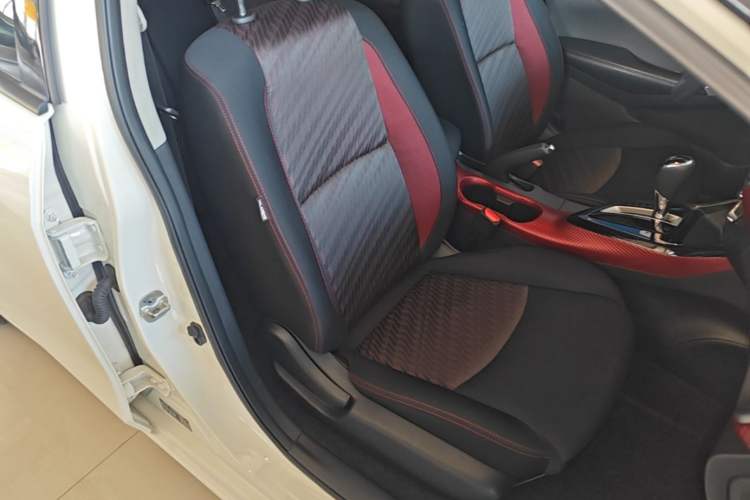 Used Nissan Lannia 2019 1.6L CVT Smart Connect Smart Cool Version China VI Standard Right Front Seat