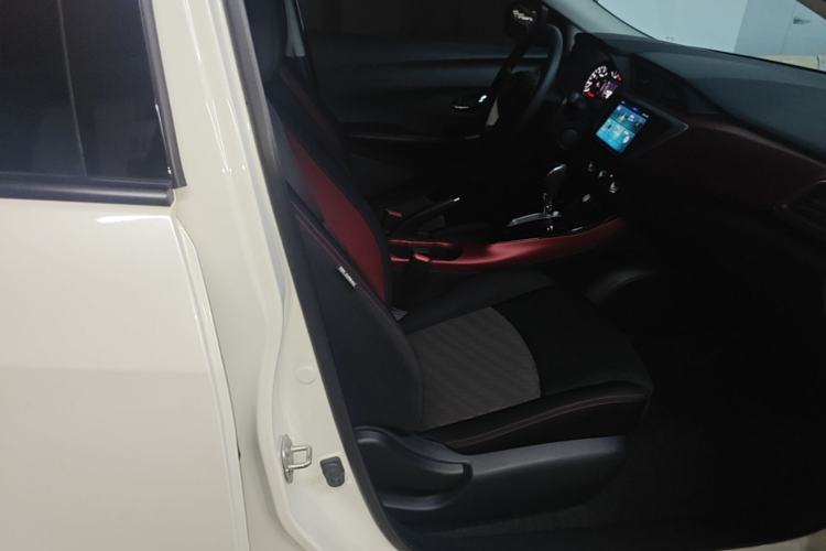 Used Nissan Lannia 2019 1.6L CVT Smart Connect Smart Cool Version China VI Standard Right Front Seat