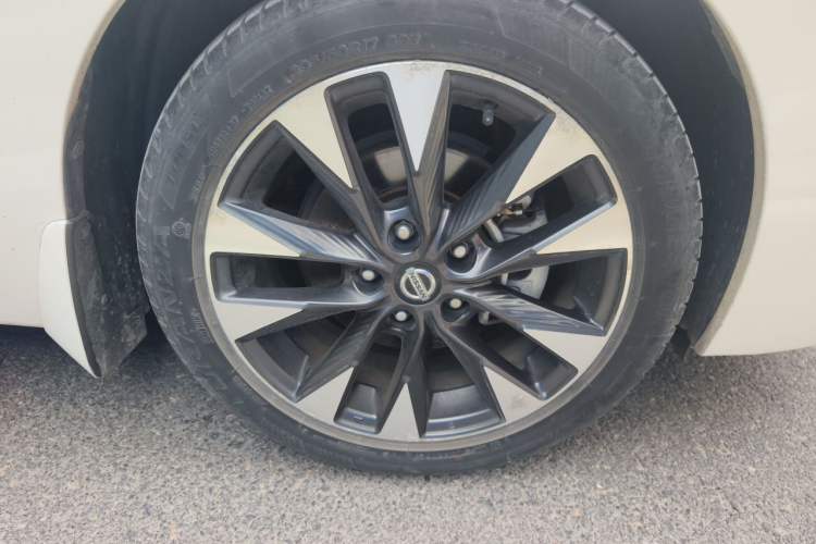 Used Nissan Lannia 2019 1.6L CVT Smart Connect Smart Cool Version China VI Standard Right Front Wheel Hub