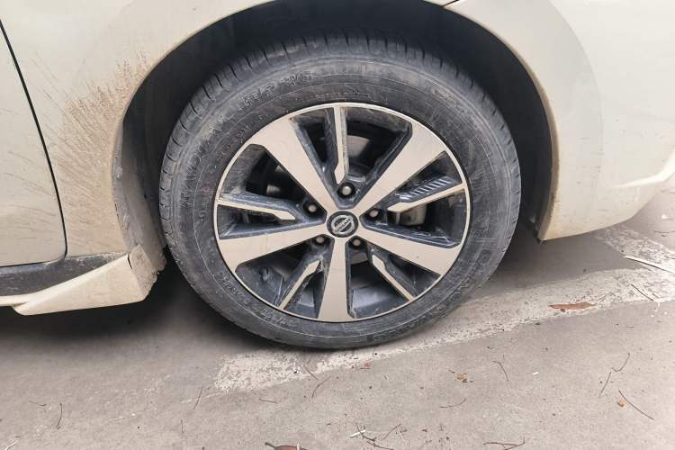 Used Nissan Lannia 2019 1.6L CVT Cool Edition China V Standard Right Front Wheel Hub