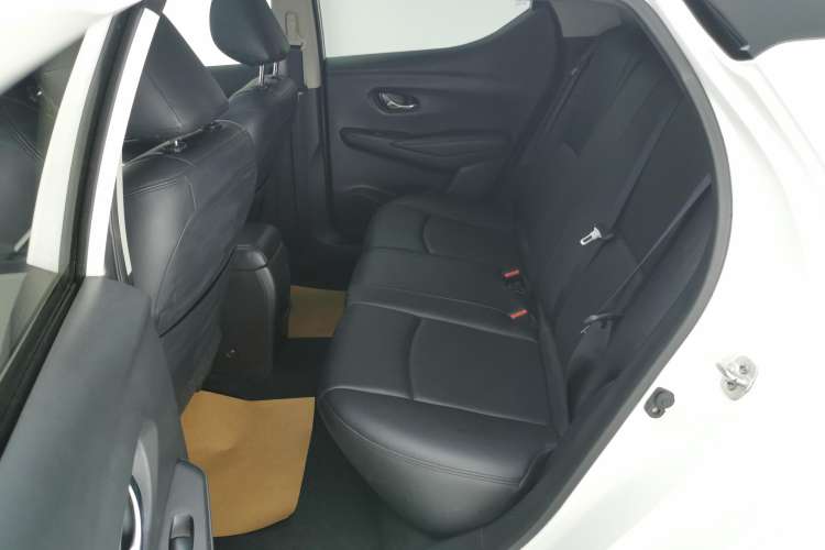 Used Nissan Lannia 2019 1.6L CVT Smart Connect Smart Cool Version China VI Standard Right Rear Seat