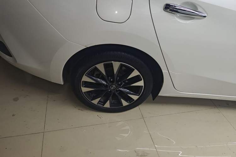 Used Nissan Lannia 2019 1.6L CVT Smart Connect Smart Cool Version China VI Standard Right Rear Wheel Hub