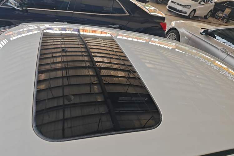 Used Nissan Lannia 2019 1.6L CVT Smart Connect Smart Cool Version China VI Standard Roof