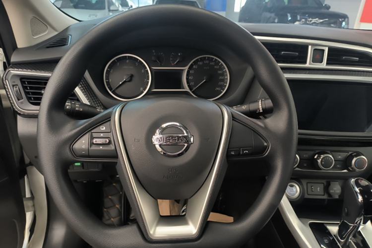 Used Nissan Lannia 2019 1.6L CVT Smart Connect Smart Cool Version China VI Standard Steering Wheel