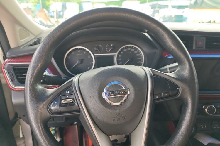 Used Nissan Lannia 2019 1.6L CVT Smart Connect Smart Cool Version China VI Standard Steering Wheel