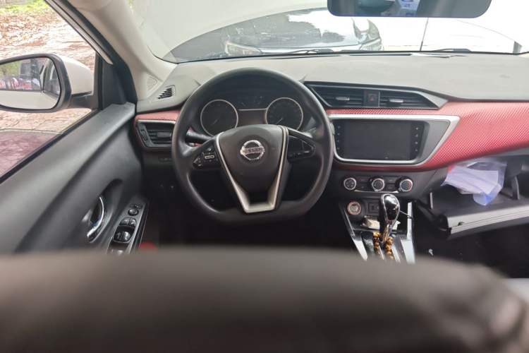 Used Nissan Lannia 2019 1.6L CVT Smart Connect Smart Cool Version China V Standard Steering Wheel