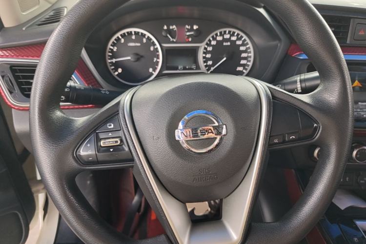 Used Nissan Lannia 2019 1.6L CVT Smart Connect Smart Cool Version China VI Standard Steering Wheel