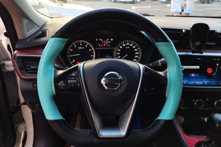 Used Nissan Lannia 2019 1.6L CVT Smart Connect Smart Cool Version China V Standard Steering Wheel