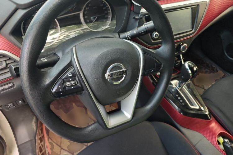 Used Nissan Lannia 2019 1.6L CVT Smart Connect Smart Cool Version China VI Standard Steering Wheel