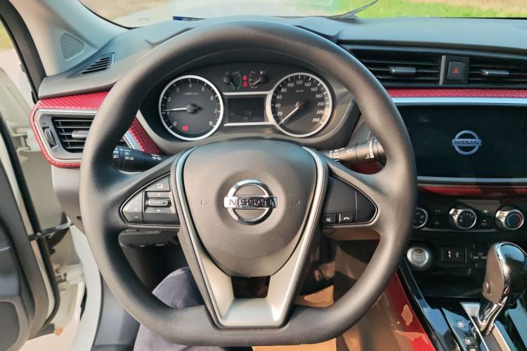 Used Nissan Lannia 2019 1.6L CVT Smart Connect Smart Cool Version China VI Standard Steering Wheel