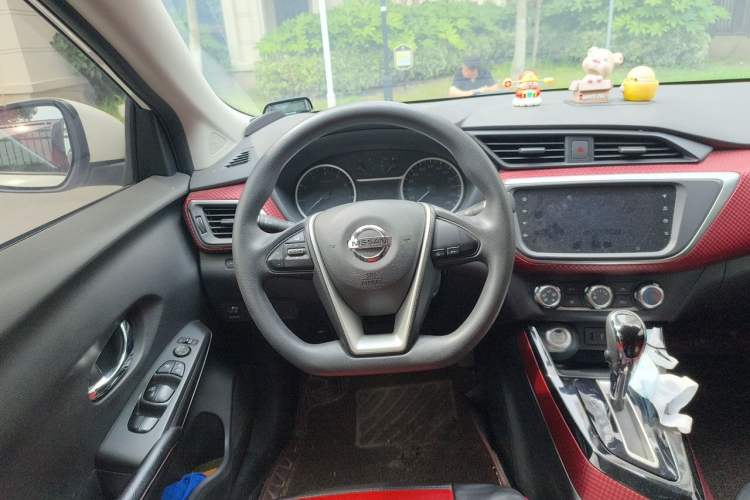 Used Nissan Lannia 2019 1.6L CVT Smart Connect Smart Cool Version China V Standard Steering Wheel