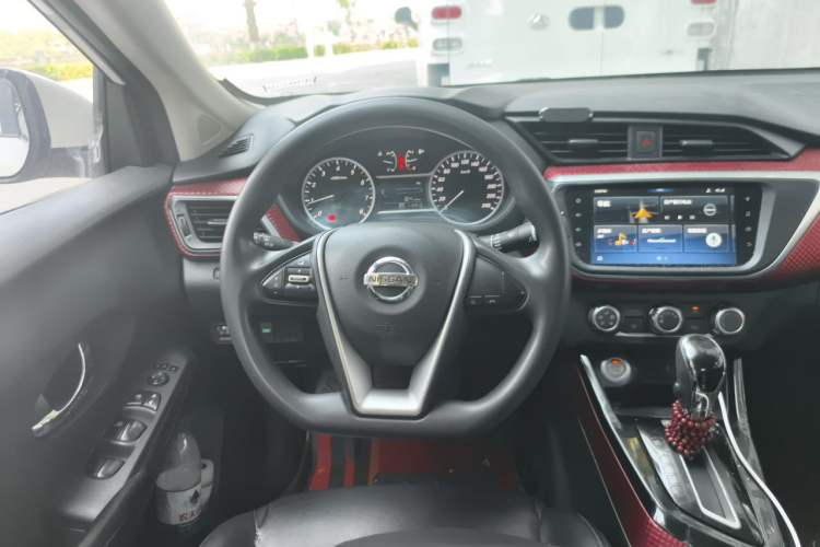 Used Nissan Lannia 2019 1.6L CVT Smart Connect Smart Cool Version China V Standard Steering Wheel