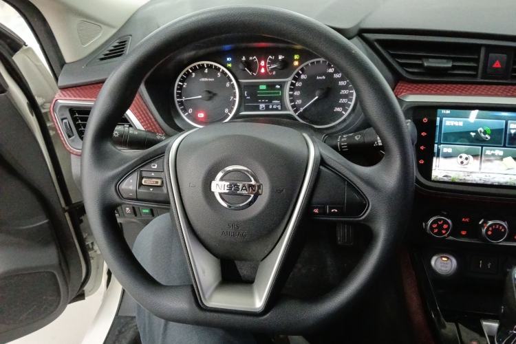 Used Nissan Lannia 2019 1.6L CVT Smart Connect Smart Cool Version China V Standard Steering Wheel