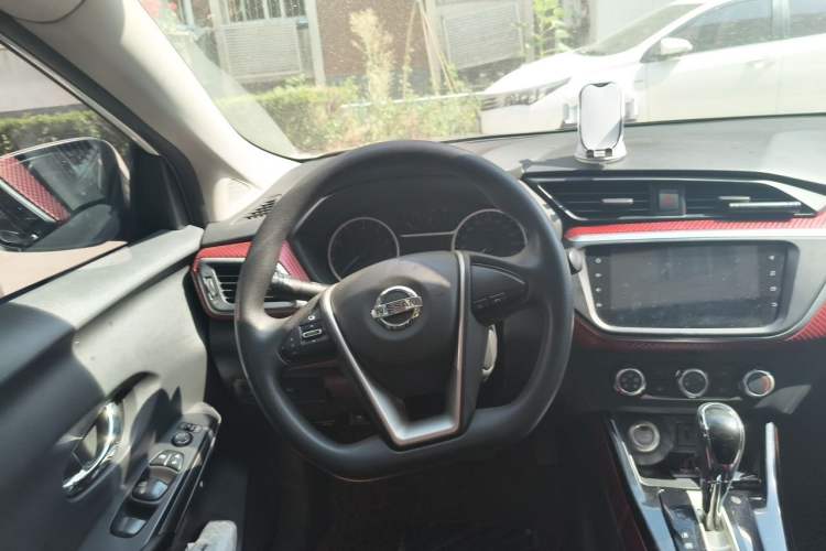 Used Nissan Lannia 2019 1.6L CVT Smart Connect Smart Cool Version China V Standard Steering Wheel