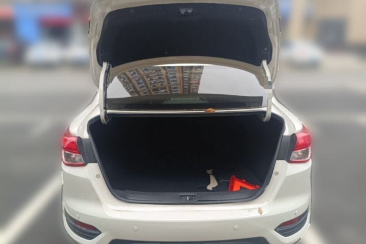 Used Nissan Lannia 2019 1.6L CVT Smart Connect Smart Cool Version China V Standard Trunk