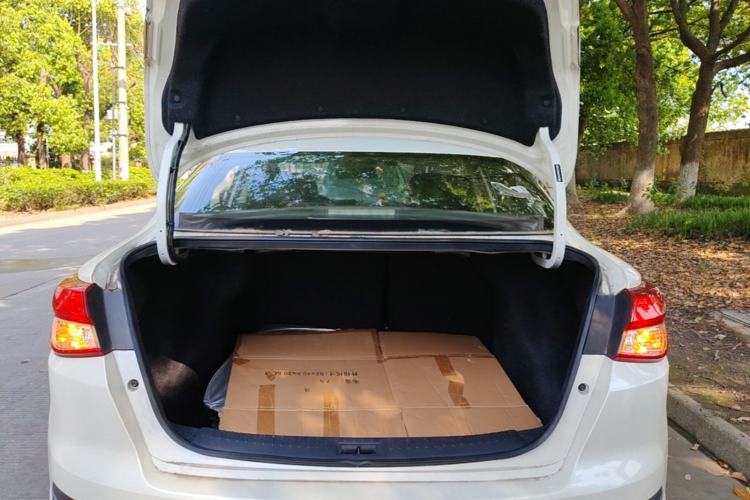 Used Nissan Lannia 2019 1.6L CVT Smart Connect Smart Cool Version China VI Standard Trunk