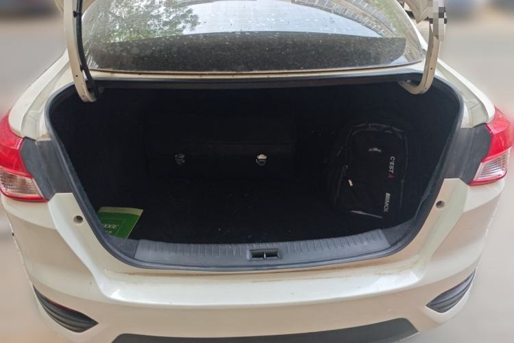 Used Nissan Lannia 2019 1.6L CVT Smart Connect Smart Cool Version China V Standard Trunk