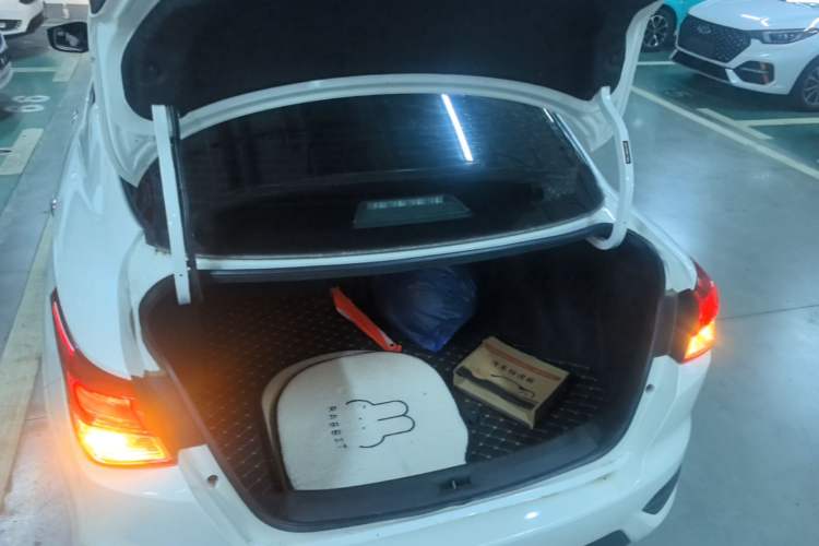 Used Nissan Lannia 2019 1.6L CVT Smart Connect Smart Cool Version China VI Standard Trunk