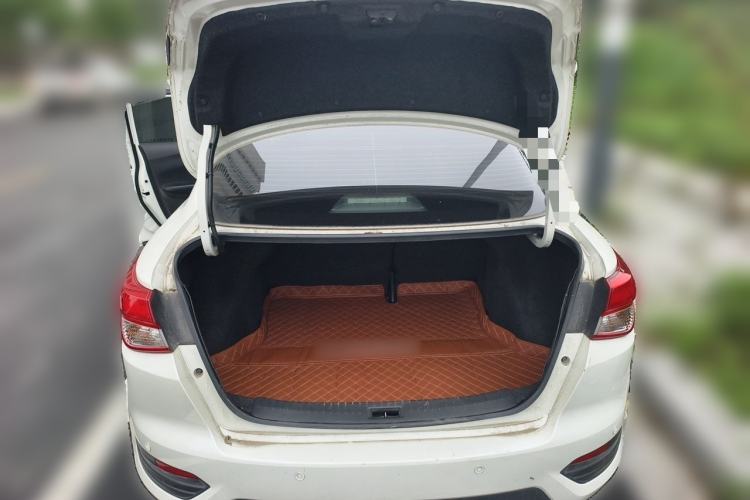 Used Nissan Lannia 2019 1.6L CVT Smart Connect Smart Cool Version China VI Standard Trunk