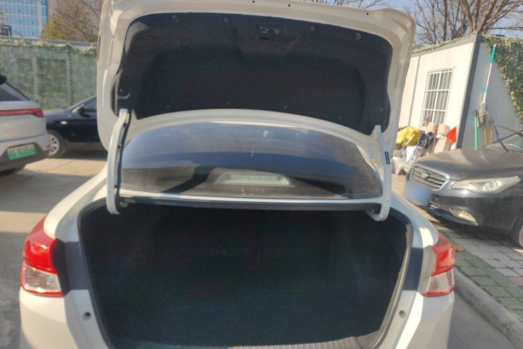 Used Nissan Lannia 2019 1.6L CVT Smart Connect Smart Cool Version China VI Standard Trunk