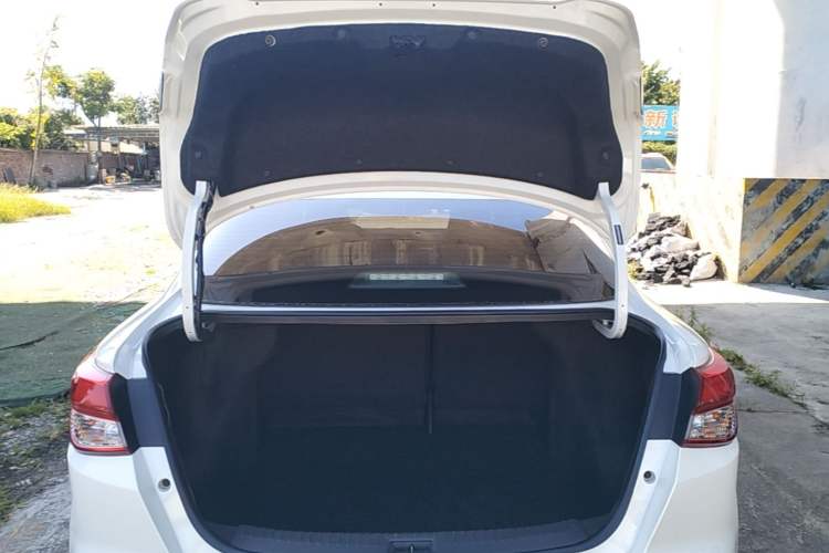 Used Nissan Lannia 2019 1.6L CVT Cool Edition China VI Trunk