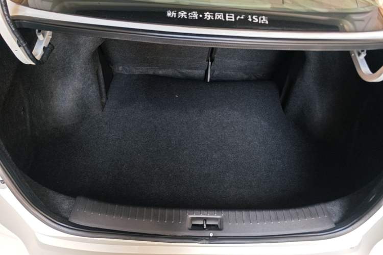 Used Nissan Lannia 2019 1.6L CVT Smart Connect Smart Cool Version China VI Standard Trunk