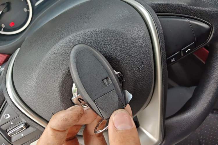 Used Nissan Lannia 2019 1.6L CVT Smart Connect Smart Cool Version China V Standard Vehicle Key