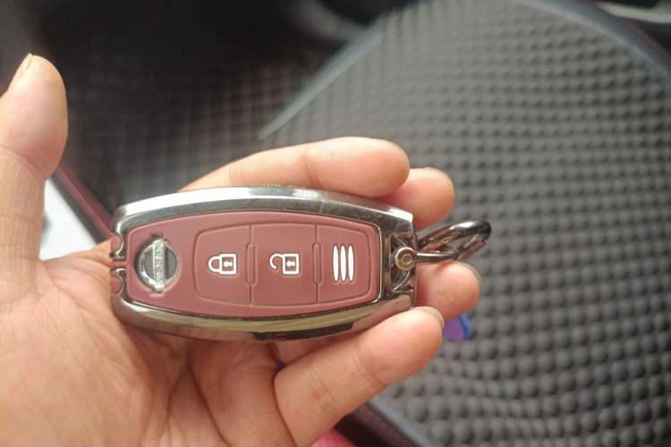 Used Nissan Lannia 2019 1.6L CVT Smart Connect Smart Cool Version China V Standard Vehicle Key