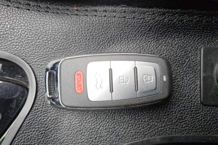 Used Nissan Lannia 2019 1.6L CVT Smart Connect Smart Cool Version China V Standard Vehicle Key