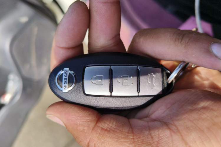 Used Nissan Lannia 2019 1.6L CVT Smart Connect Smart Cool Version China VI Standard Vehicle Key