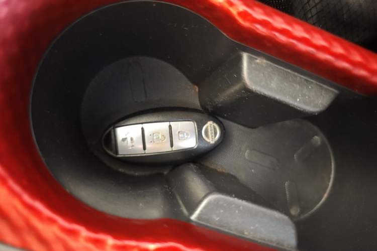 Used Nissan Lannia 2019 1.6L CVT Smart Connect Smart Cool Version China VI Standard Vehicle Key