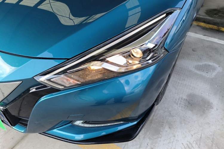 Used Nissan Lannia 2020 1.6L CVT Smart Connect Smart Cool Edition Left Front Headlight