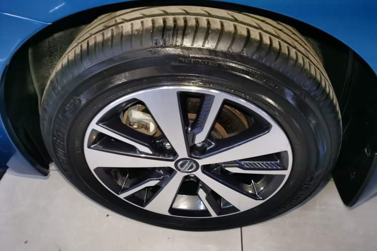 Used Nissan Lannia 2020 1.6L CVT Cool Edition Left Front Wheel Hub