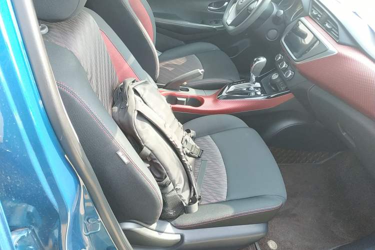 Used Nissan Lannia 2020 1.6L CVT Smart Connect Smart Cool Edition Right Front Seat